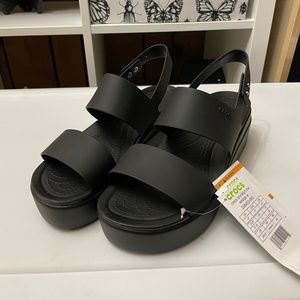 Crocs Brooklyn Low Wedge US 7/EUR 37-38